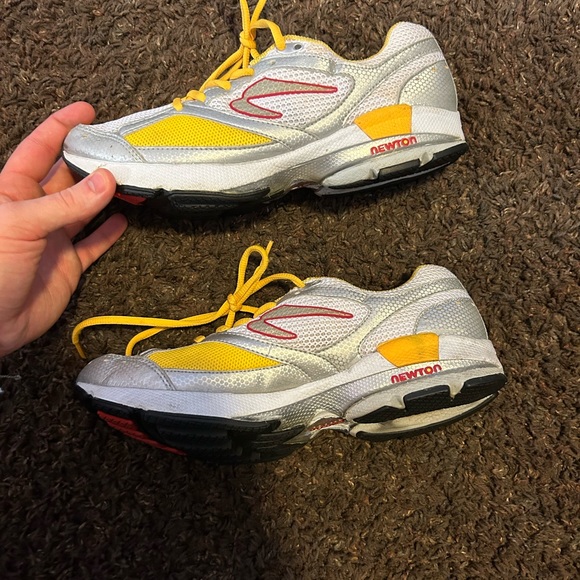 Newtons Shoes Size 8.5 - Picture 3 of 5